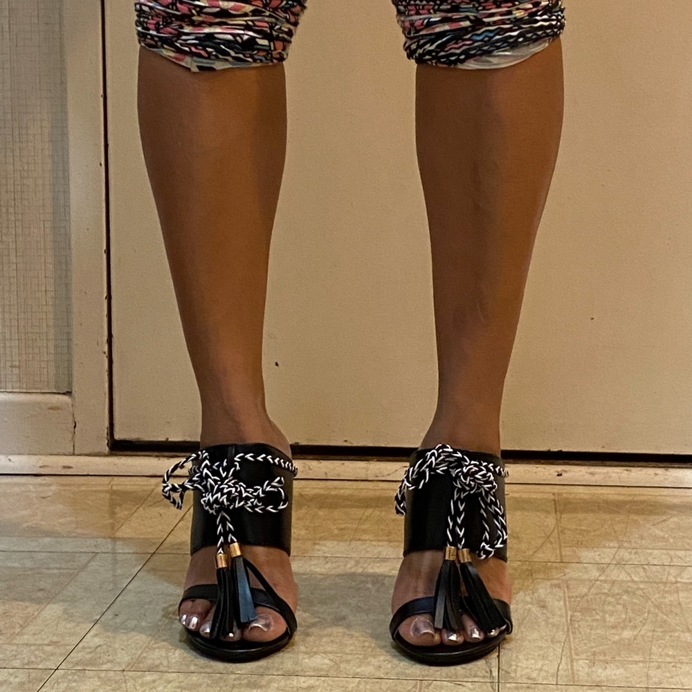 New Direct from Manufacturer! Open toed slide on heels with tassels - Picture 2 of 4